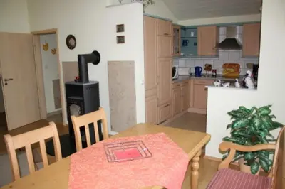 Küche/Küchenzeile in der Unterkunft 4 Personen Ferienhaus mit Sauna und zwei Toiletten in Otterndorf