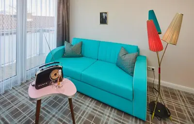 Ein Sitzbereich in der Unterkunft Bernstein Hotel 