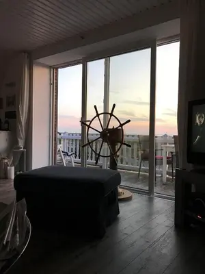TV/Unterhaltungsangebot in der Unterkunft Meerblick - Ferienwohnung mit Blick über den Deich