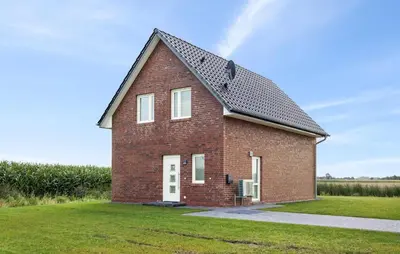 Das Gebäude in dem sich das Ferienhaus befindet