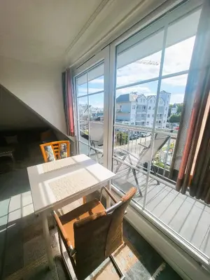 Ein Balkon oder eine Terrasse in der Unterkunft Komfortable Ferienwohnung in Duhnen Cuxhaven