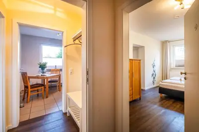 Ein Bett oder Betten in einem Zimmer der Unterkunft Haus Regenpfeifer Wohnung 2