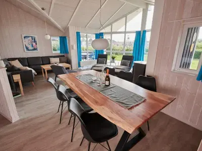 Ein Sitzbereich in der Unterkunft 4 star holiday home in FRIEDRICHKOOG