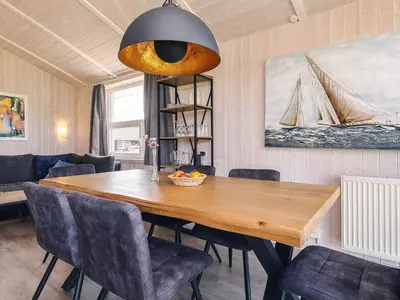 Ein Sitzbereich in der Unterkunft 4 star holiday home in FRIEDRICHKOOG