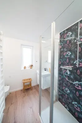 Ein Badezimmer in der Unterkunft Tinyhouse Moorhütte Nordsee Natur Küste