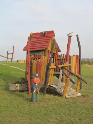 Ein Kinderspielbereich in der Unterkunft Ellie-Ferienhaus Strandräuber - VS1