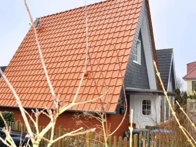 Das Gebäude in dem sich das Ferienhaus befindet