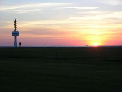 Blick auf den Sonnenuntergang/Sonnenaufgang von der Ferienwohnung aus oder aus der Nähe