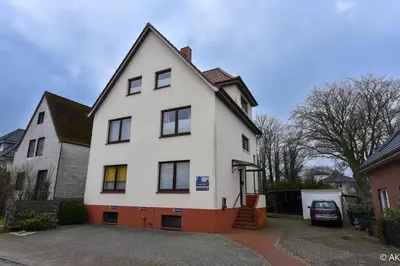 Das Gebäude in dem sich die Ferienwohnung befindet