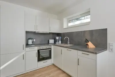 Küche/Küchenzeile in der Unterkunft Nordstrand, N201a