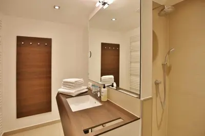Ein Badezimmer in der Unterkunft Duhner Strandhus, S108