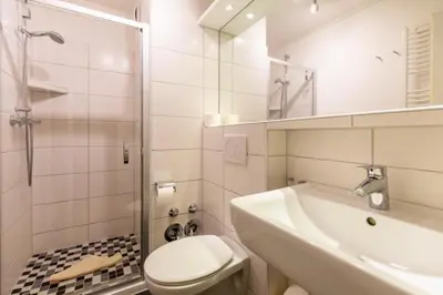 Ein Badezimmer in der Unterkunft Stranddüne, D9