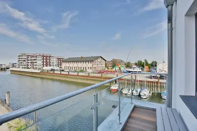 Blick auf einen Fluss in der Nähe des Ferienhauses