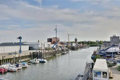 Blick auf einen Fluss in der Nähe des Ferienhauses