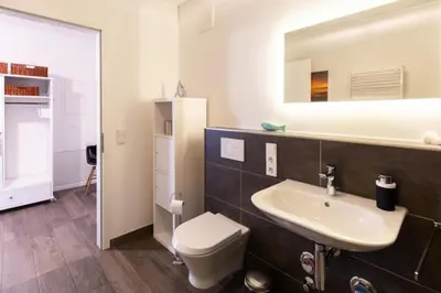 Ein Badezimmer in der Unterkunft Haus Yachthafen, KY5