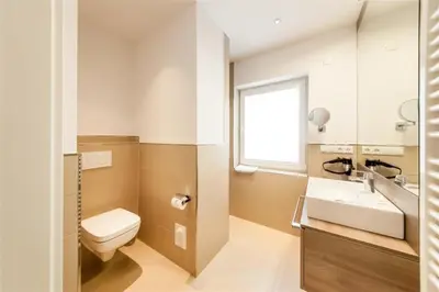 Ein Badezimmer in der Unterkunft Duhner Brandung, B4
