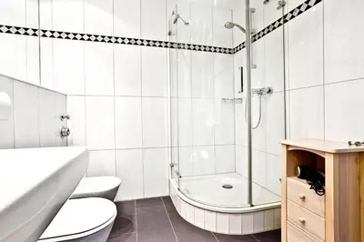 Ein Badezimmer in der Unterkunft Residenz am Yachthafen, RY26