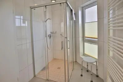 Ein Badezimmer in der Unterkunft Am Seedeich 14, AS5