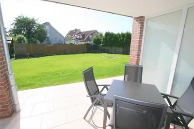 Ein Garten an der Unterkunft Dunamar, DM1