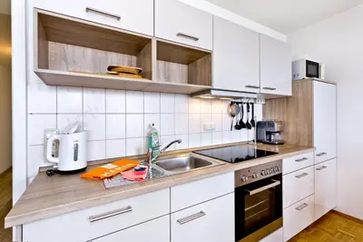 Küche/Küchenzeile in der Unterkunft Seeterrassen, ST17