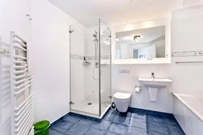 Ein Badezimmer in der Unterkunft Residenz am Yachthafen, RY10