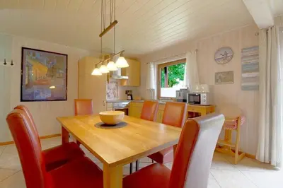 Ein Sitzbereich in der Unterkunft KW21 Blockhaus am Meer