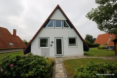 Das Gebäude in dem sich das Ferienhaus befindet