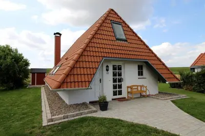 Das Gebäude in dem sich das Ferienhaus befindet
