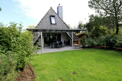 Ein Garten an der Unterkunft SV2 Opi-Huck 20