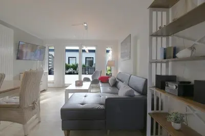 Ein Sitzbereich in der Unterkunft KW4c Haus Deichbrand