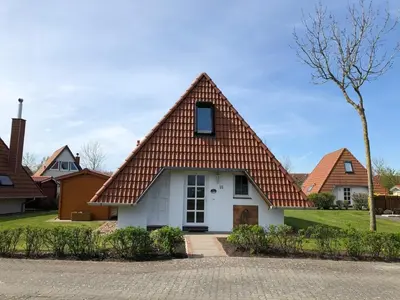 Das Gebäude in dem sich das Ferienhaus befindet