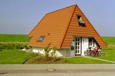 Das Gebäude in dem sich das Ferienhaus befindet