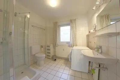 Ein Badezimmer in der Unterkunft DW10a FeWo Diekkieker