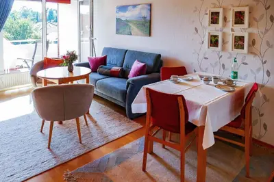 Ein Sitzbereich in der Unterkunft Land & Meer Wohnung 22