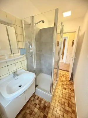 Ein Badezimmer in der Unterkunft Kenny & Henry Familienzimmer