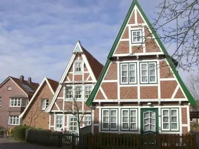 Das Gebäude in dem sich das Ferienhaus befindet