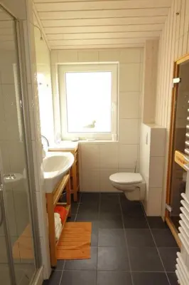 Ein Badezimmer in der Unterkunft Holiday Home Wetternweg 8 by Interhome