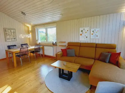 Ein Sitzbereich in der Unterkunft Holiday Home Wetternweg 8 by Interhome