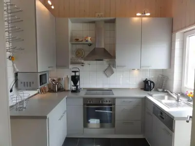 Küche/Küchenzeile in der Unterkunft Holiday Home Wetternweg 8 by Interhome