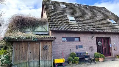 Das Gebäude in dem sich die Ferienwohnung befindet