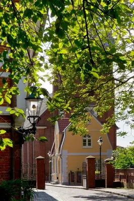 Das Gebäude in dem sich das Ferienhaus befindet