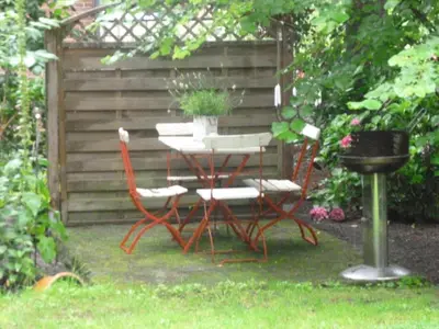 Ein Garten an der Unterkunft Ferienwohnung Plett
