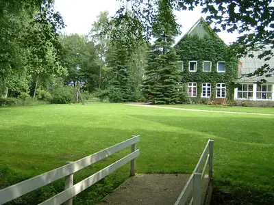 Ein Garten an der Unterkunft Erlebnishof Katthusen