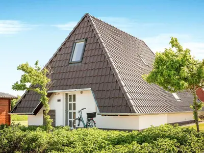 Das Gebäude in dem sich das Ferienhaus befindet