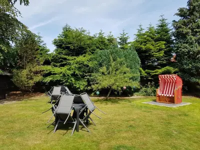 Ein Garten an der Unterkunft Appartementhaus Kogge Wohnung 11
