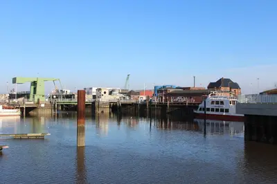 Blick auf einen Fluss in der Nähe des Ferienhauses