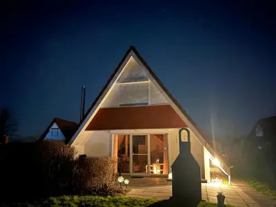 Das Gebäude in dem sich das Ferienhaus befindet