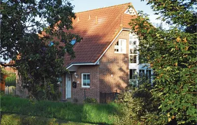 Das Gebäude in dem sich das Ferienhaus befindet