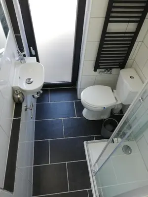 Ein Badezimmer in der Unterkunft FeWo Am Ententeich Bergstraße 15
