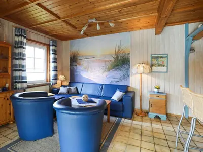 Ein Sitzbereich in der Unterkunft Holiday Home Achtern Diek by Interhome